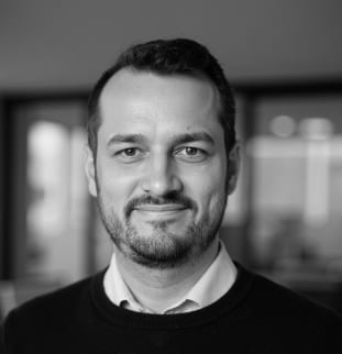 Portrait of Simon Glaser, Customer Success at Sirvoy